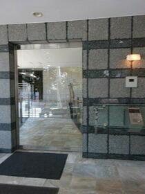 15/16 エントランス