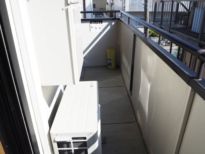 13/19 バルコニー