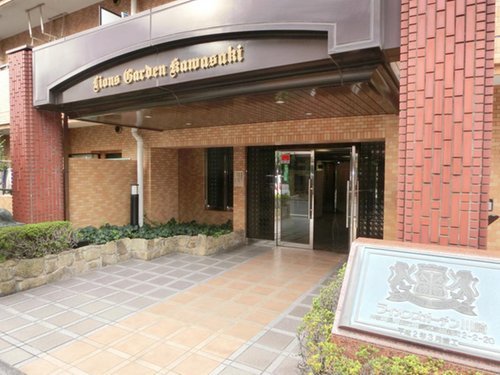 13/13 エントランス