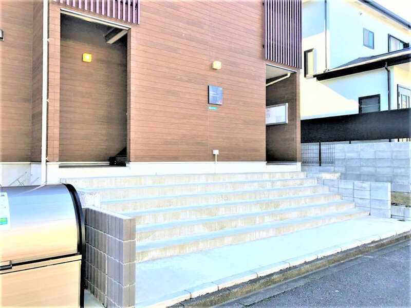 22/22 エントランス