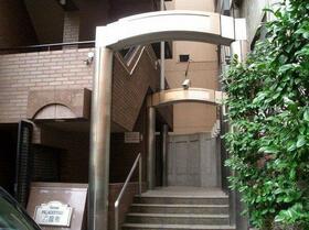 14/15 エントランス