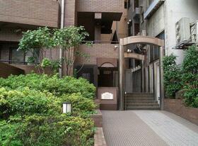 15/15 エントランス