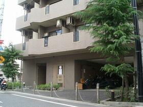 5/5 エントランス