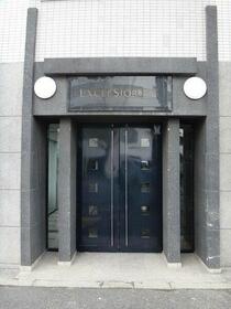 15/16 エントランス