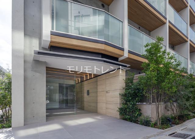 14/14 エントランス