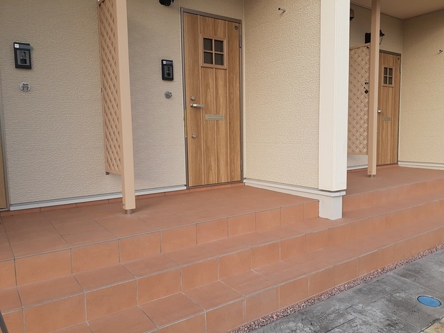 14/20 エントランス