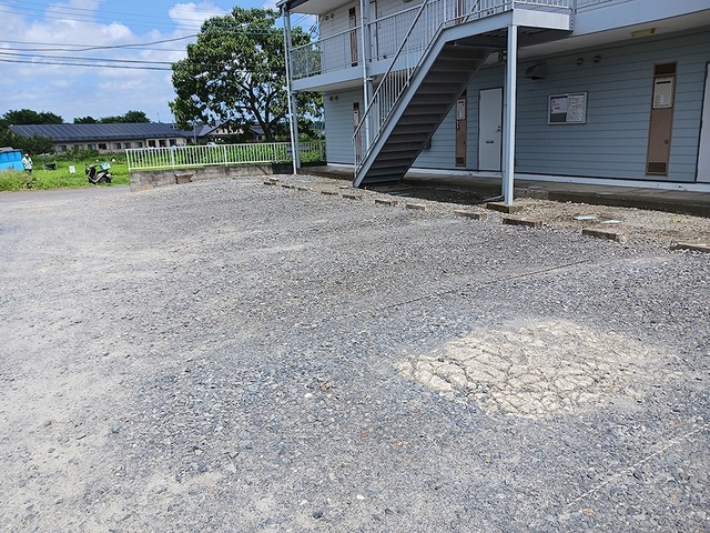 2/4 駐車場