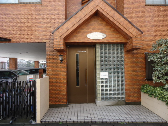 2/2 エントランス