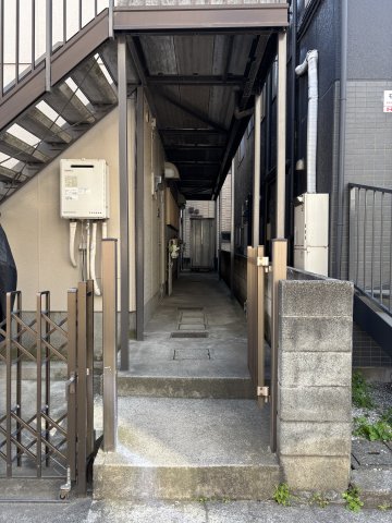 14/20 エントランス