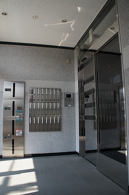 2/2 エントランス