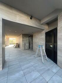 15/16 エントランス