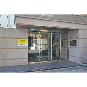 5/5 エントランス