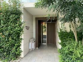 13/13 エントランス