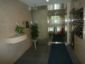 15/16 エントランス