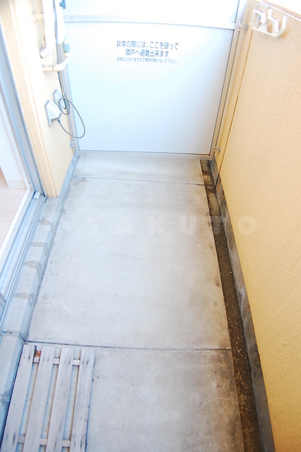 18/28 バルコニー