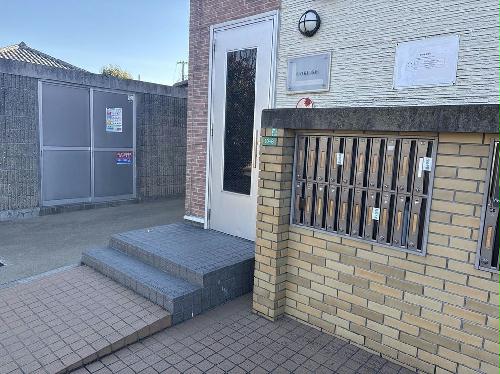 2/3 エントランス