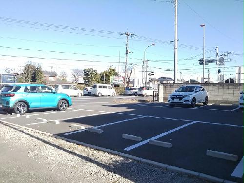 14/14 駐車場