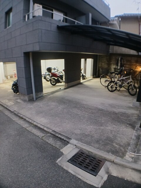 14/20 駐車場