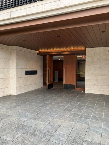 4/4 エントランス