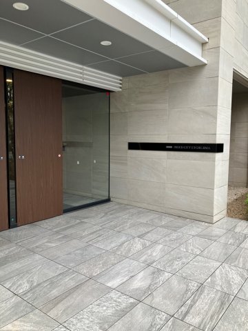 4/4 エントランス