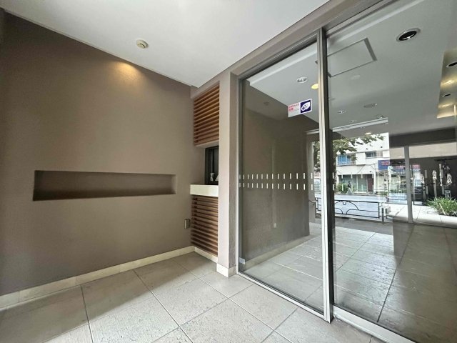 5/8 エントランス