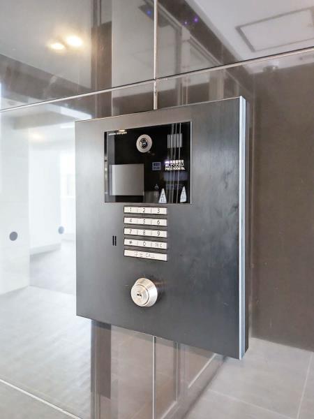 3/4 エントランス