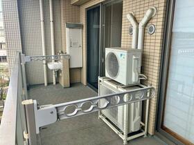 13/16 バルコニー