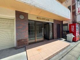 16/16 エントランス