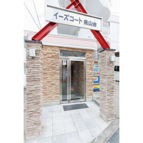 13/13 エントランス