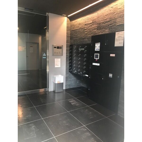 3/3 エントランス