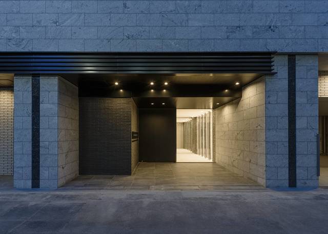 25/29 エントランス