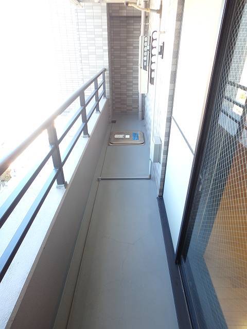 21/28 バルコニー