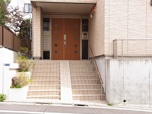 2/10 エントランス