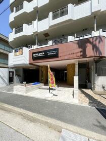 16/16 エントランス