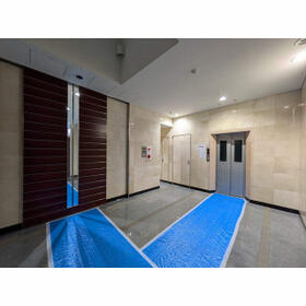 4/5 エントランス