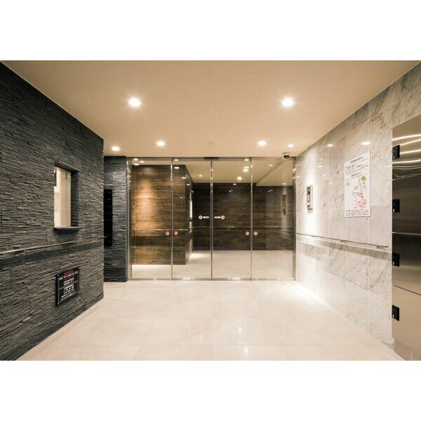 8/8 エントランス