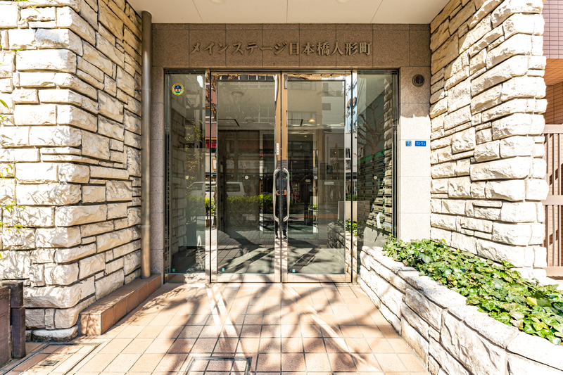 5/5 エントランス