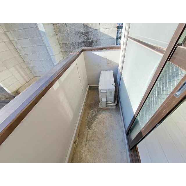 13/18 バルコニー