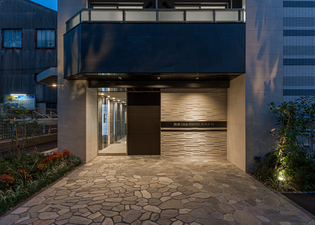 21/29 エントランス