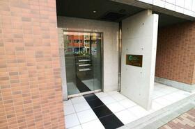 16/16 エントランス