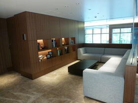 13/16 エントランス