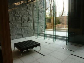 15/16 エントランス