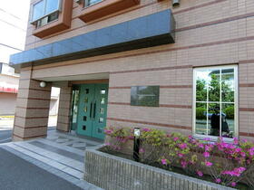 15/16 エントランス