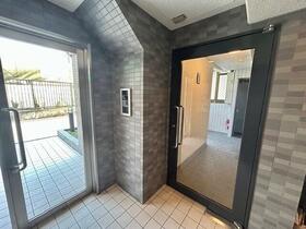 4/4 エントランス