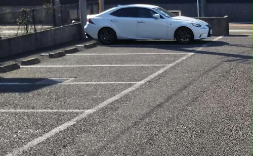 14/14 駐車場