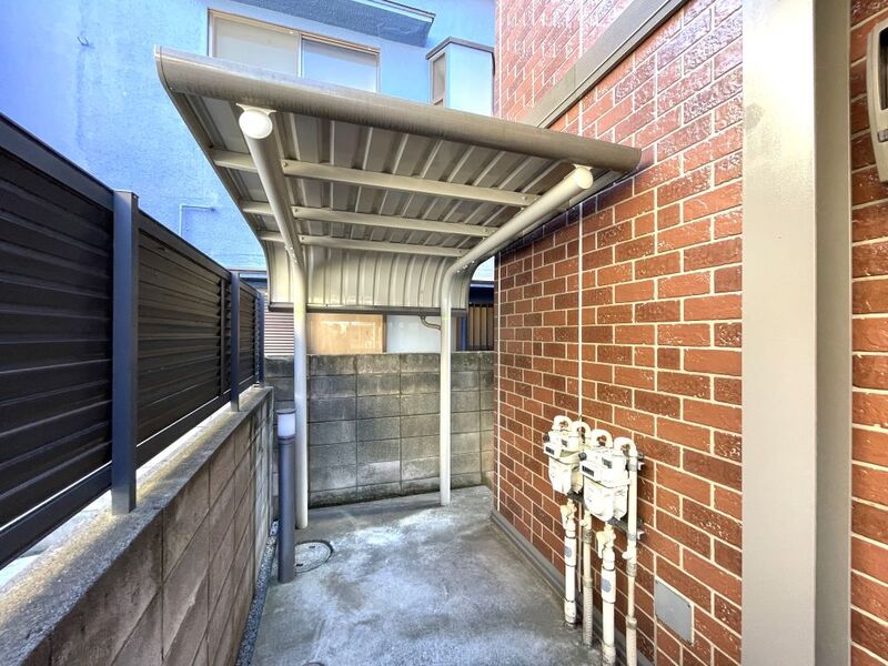 24/24 エントランス