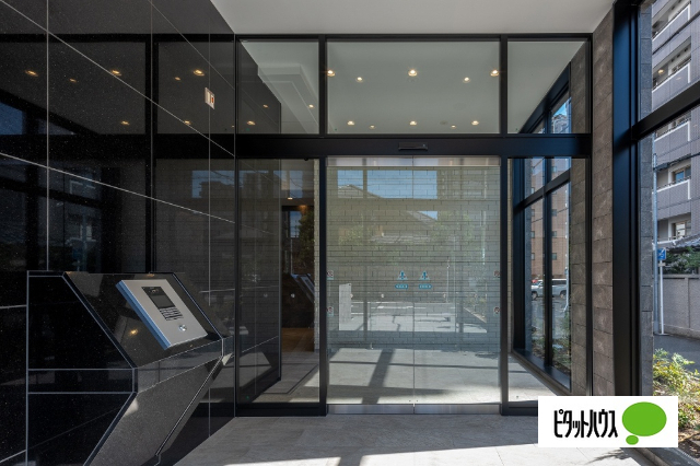 15/15 エントランス