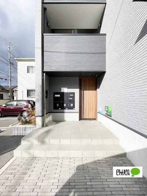 18/20 エントランス