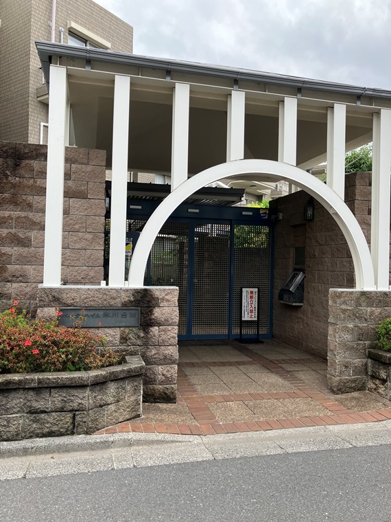 3/3 エントランス