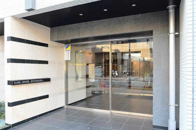 17/22 エントランス